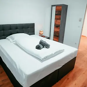  Apartment Shopping Center 6a